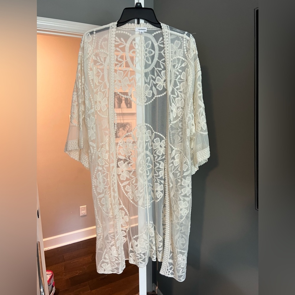 Ivory Lace Kimono - Size XL
